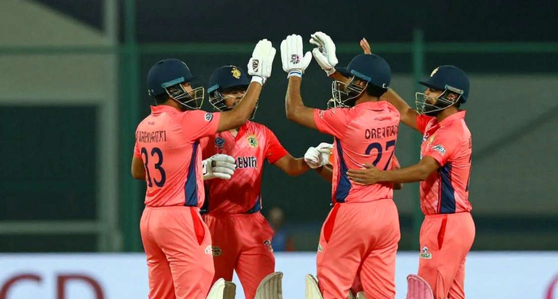 रहमत शाह का 7-0: शारजाह की ट्रॉफ़ी से बड़ा सबूत अफ़ग़ानिस्तान की बेंच है